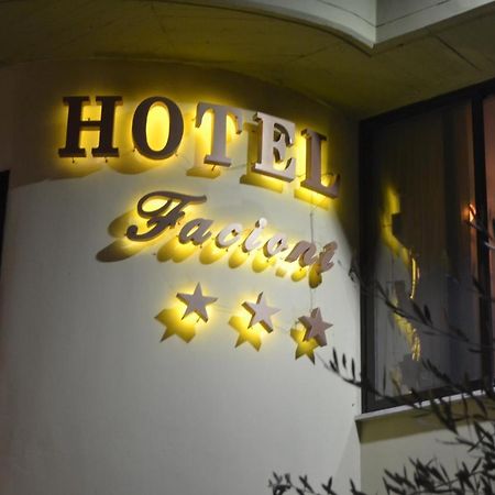 Hotel Facioni Pomezia Kültér fotó