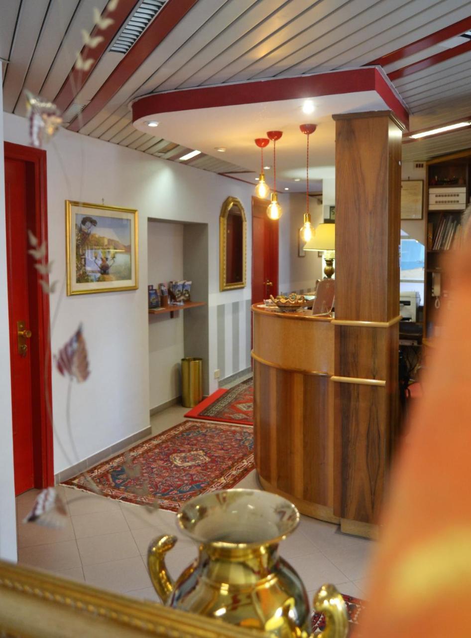 Hotel Facioni Pomezia Kültér fotó
