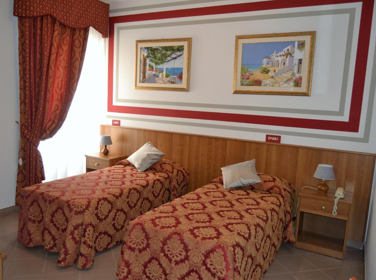 Hotel Facioni Pomezia Kültér fotó