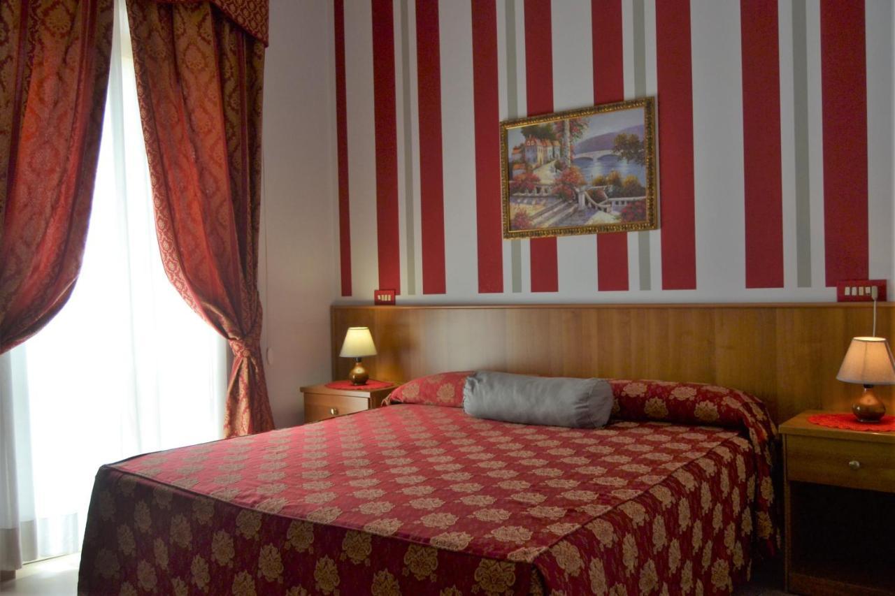 Hotel Facioni Pomezia Kültér fotó