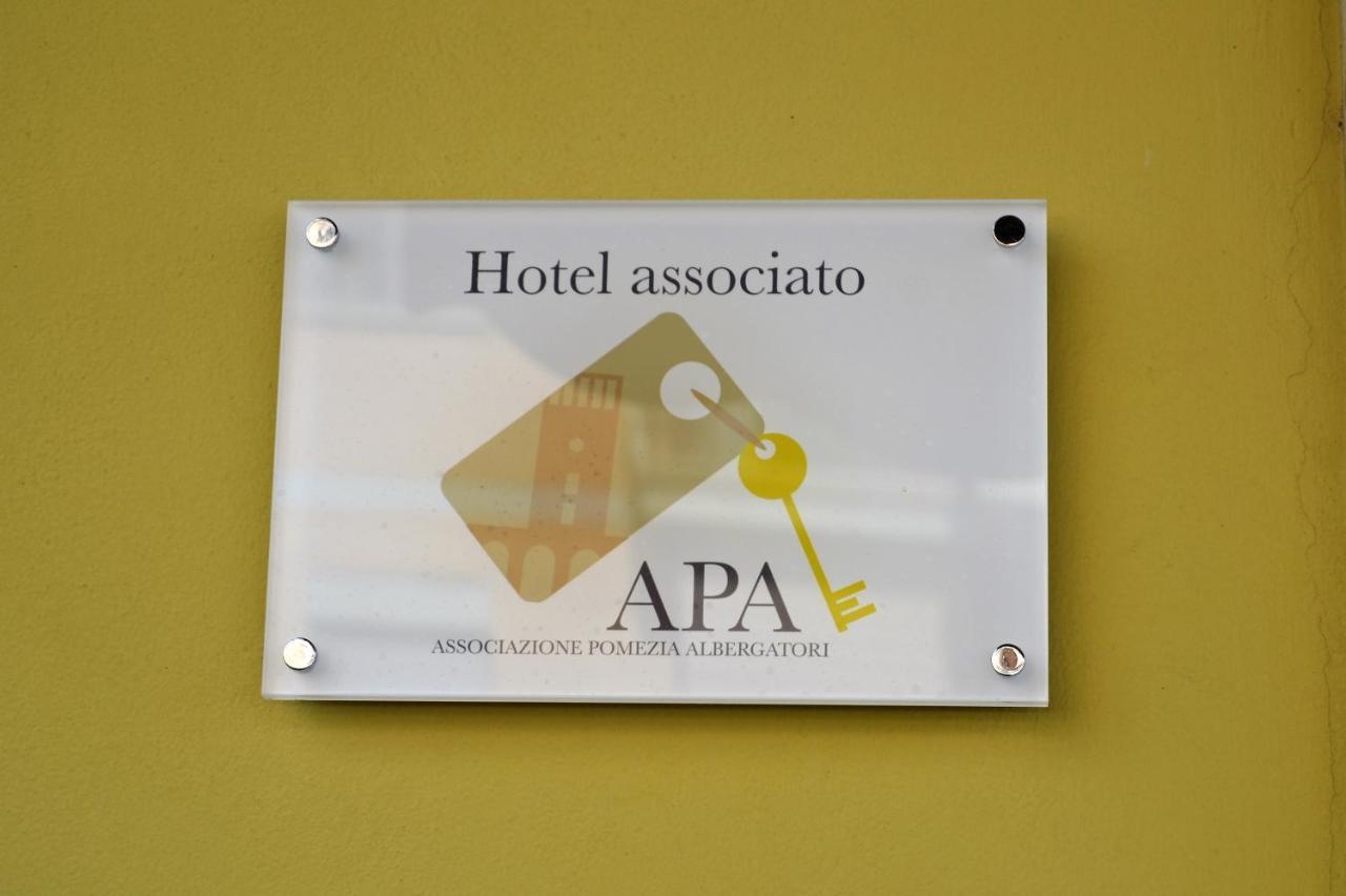 Hotel Facioni Pomezia Kültér fotó