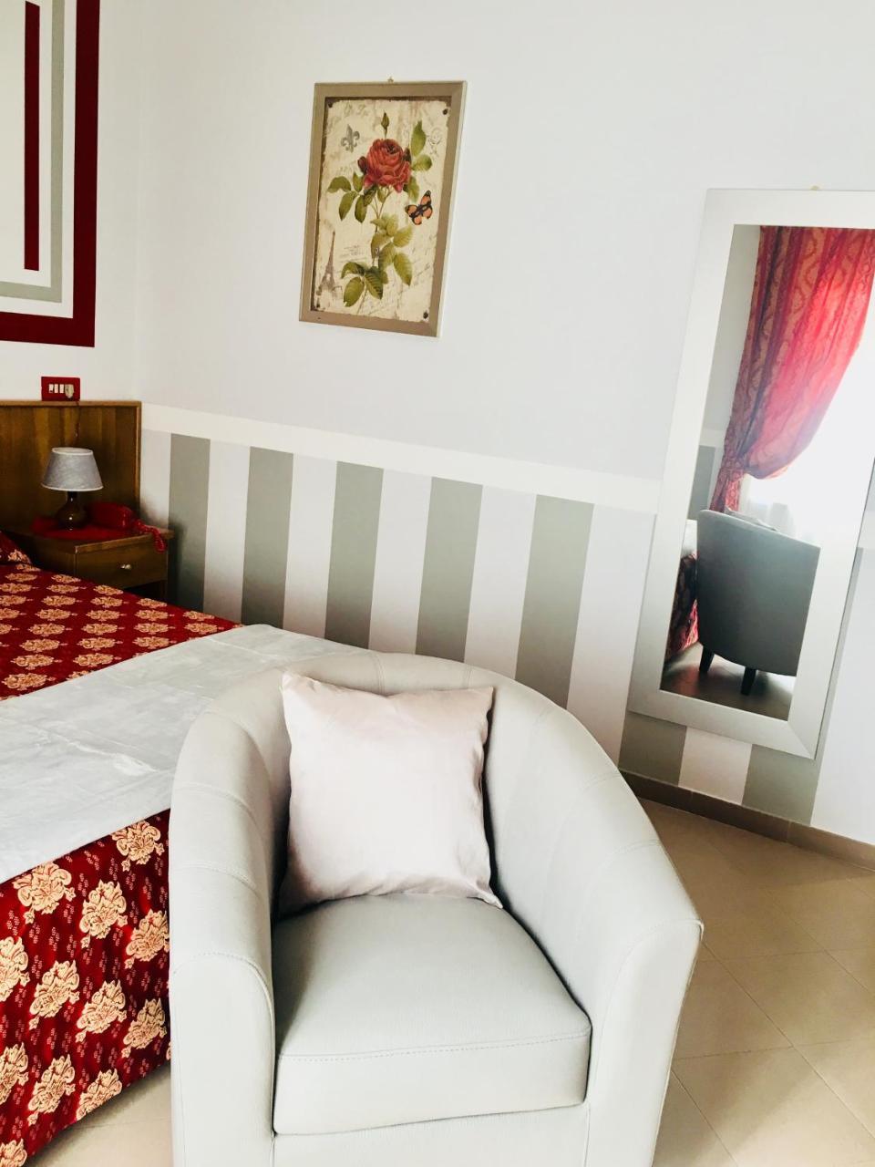 Hotel Facioni Pomezia Kültér fotó